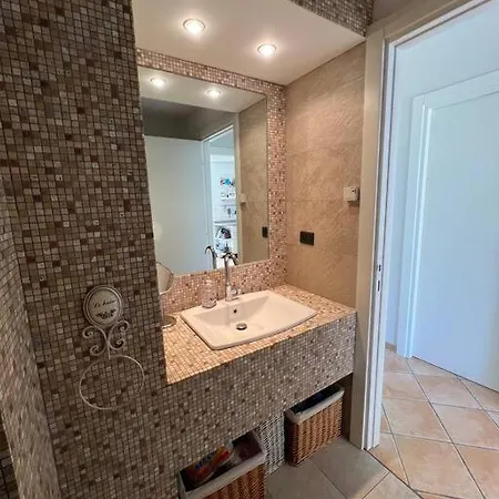 Апартаменты Incantevole Con Vista Lago E Piscina Гиффа