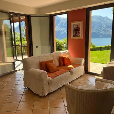 Incantevole Con Vista Lago E Piscina