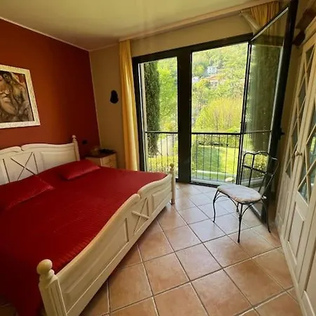 Incantevole Con Vista Lago E Piscina Ghiffa